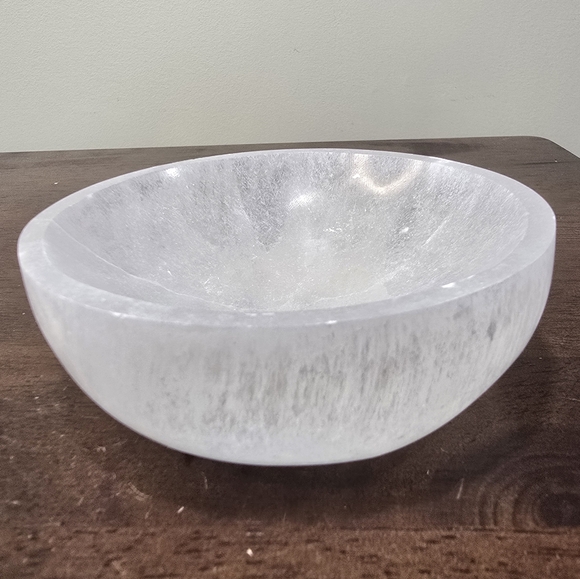 Selenite (Satin Spar) Crystal Bowl 4 Inch - Picture 1 of 10